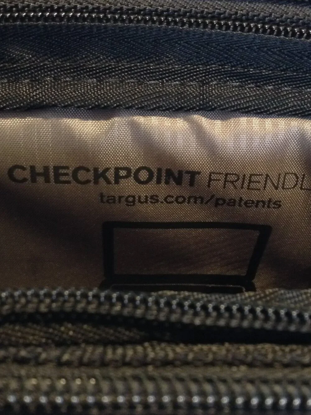 Targus Laptop/Travel Bag/Briefcase Black Professional Collegiate CEO on the Go